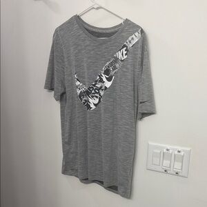 Nike Men's Heather Gray Graphic Tee